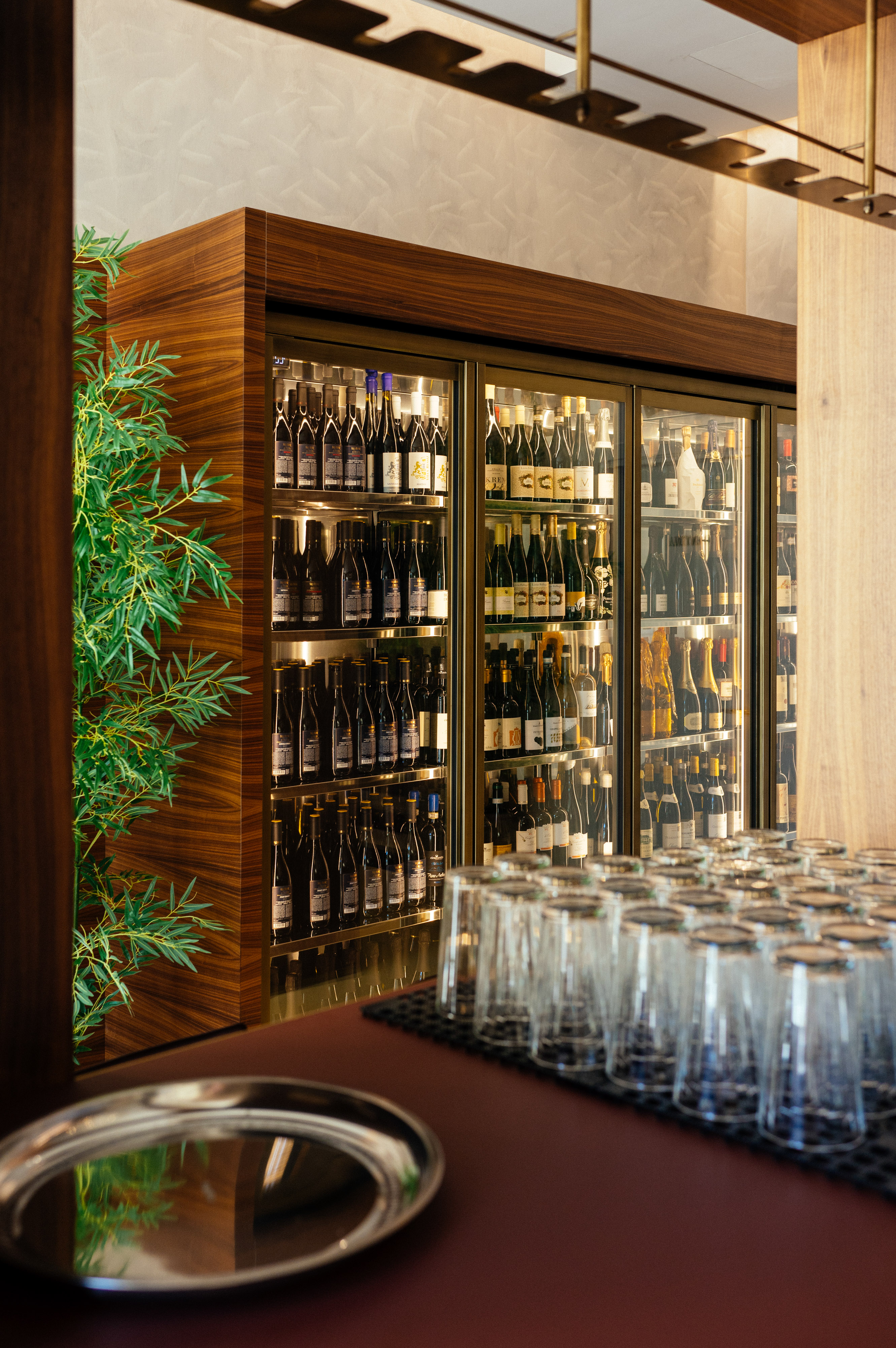 Bar & Lounge