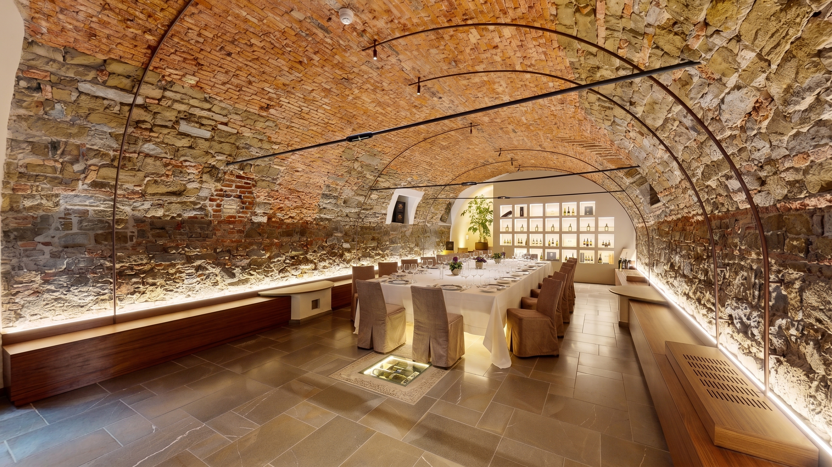 Cantina De La Tour